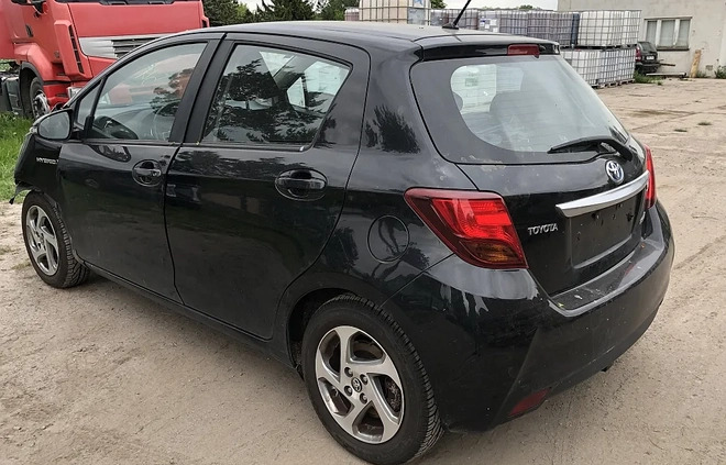 Toyota Yaris cena 26700 przebieg: 79300, rok produkcji 2015 z Łódź małe 407